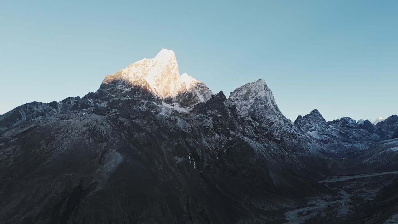 Everest Base Camp Trekking to Nepal EBC 5364 meters