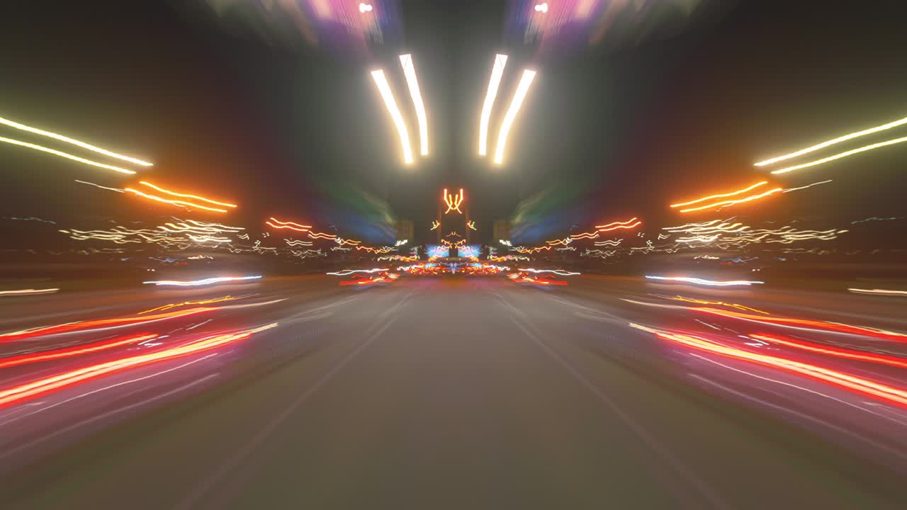 야간 거리에서 대칭 하이퍼스 빠른 움직임