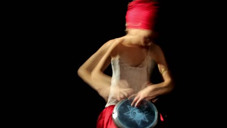 mujer percusionista fotogramas 08