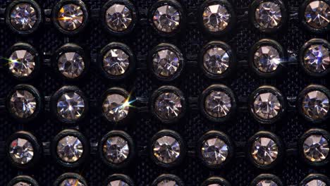 el brillo de los diamantes brillantes.