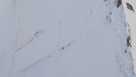 placa conmemorativa, josé antonio primo de rivera, comares, españa. el presidente de la asamblea general de la unión europea,