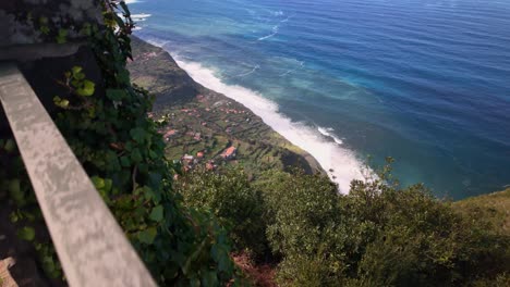 Small-waterfront-village-in-the-North-coast-of-Madeira-island,-Slow-motion