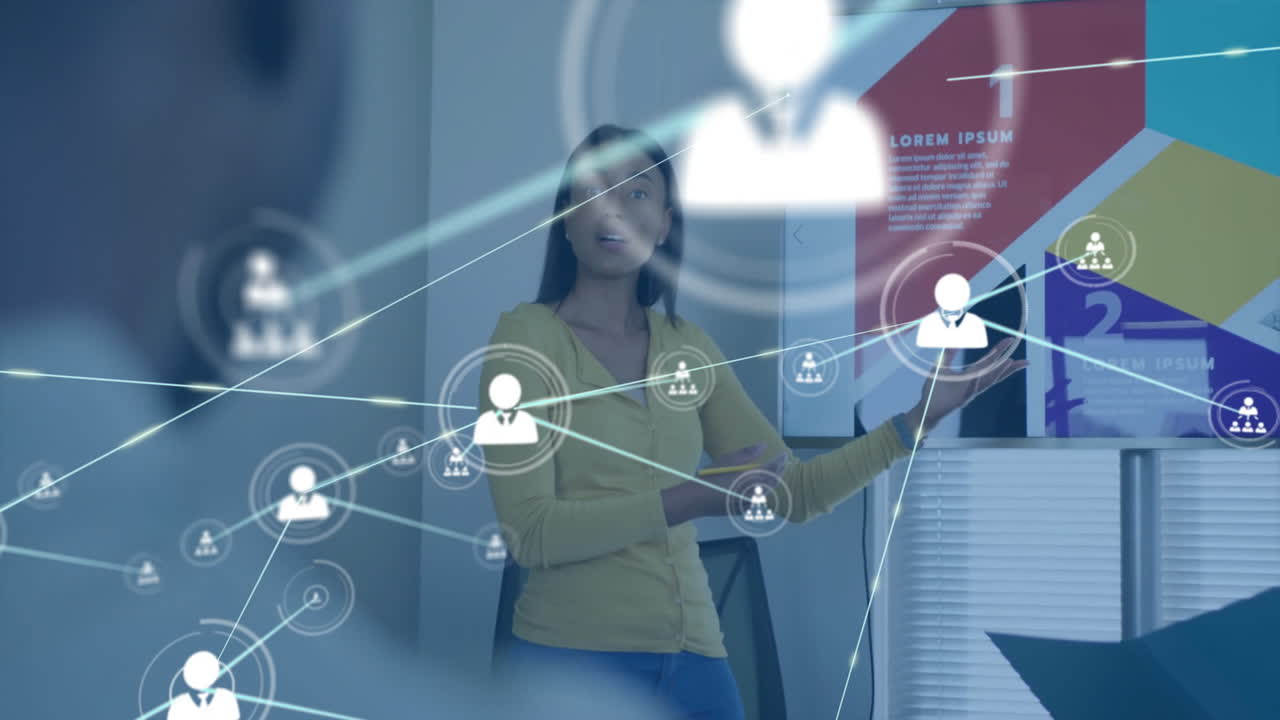 animación de la red de conexiones con las personas iconos sobre diversas personas de negocios en la oficina