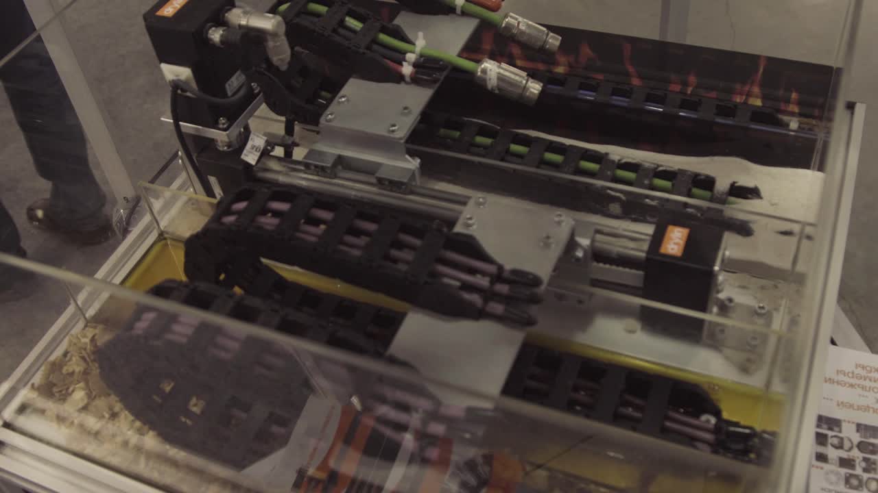 modelo de brazo de robot industrial