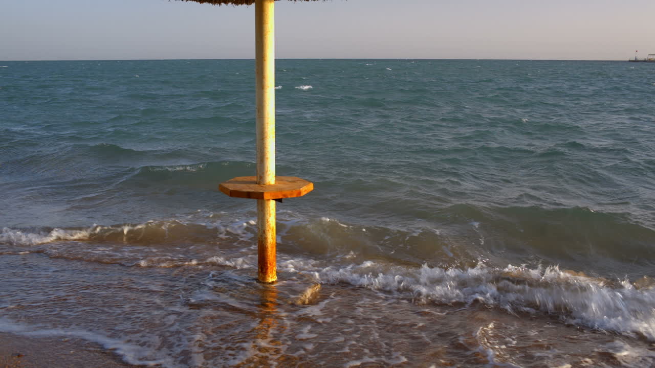 paraguas de paja para el sol