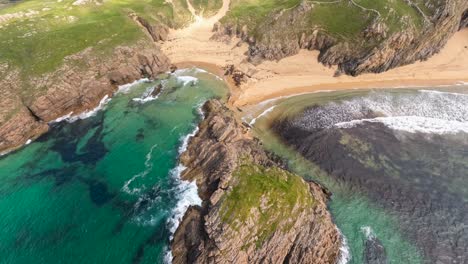 FPV-drone-diving-in-Murder-Hole-Beach---Co