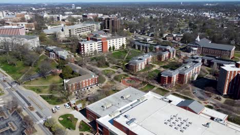 Universidad-Occidental-De-Kentucky-En-Bowling-Green-Kentucky,-Drone-Aéreo