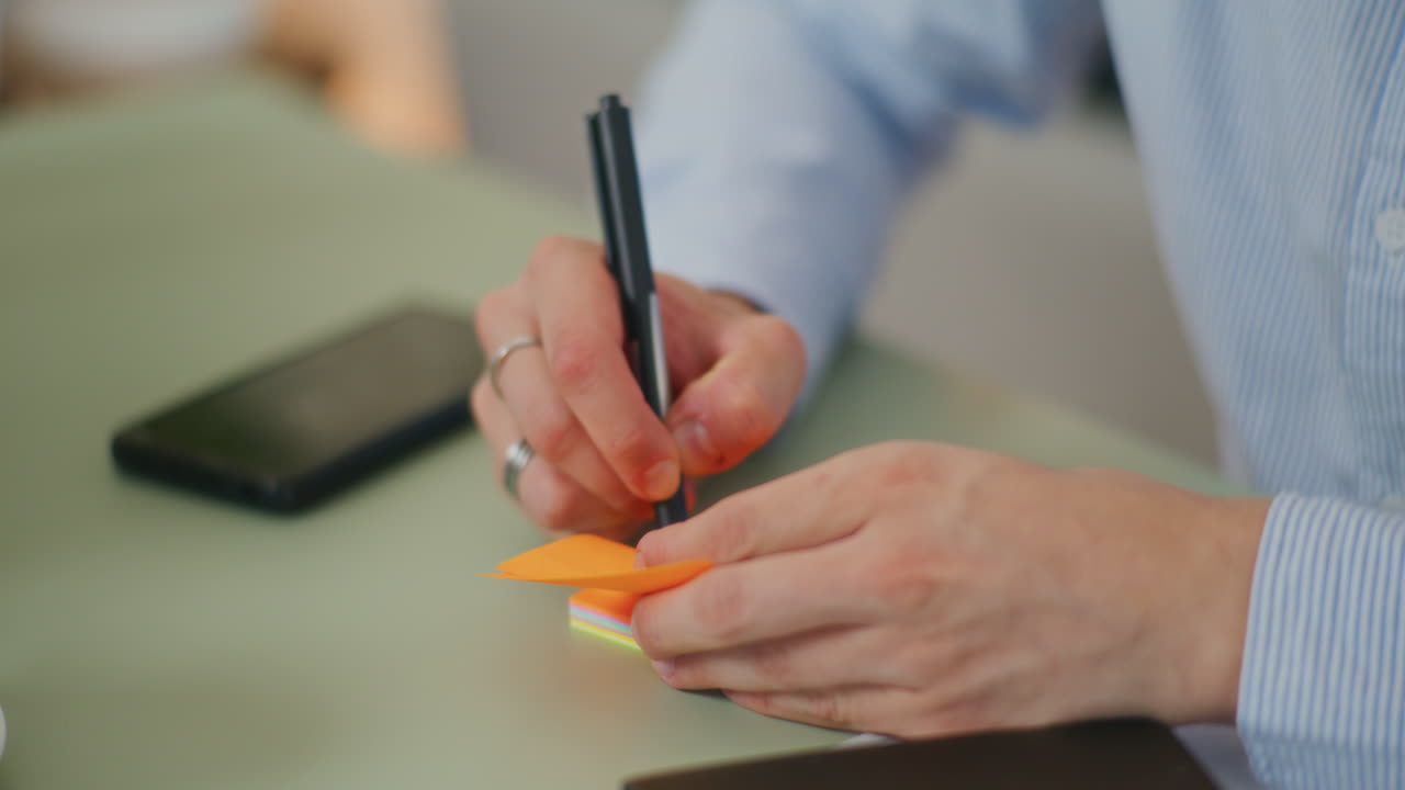 접착형 메모에 대한 기업가 메모