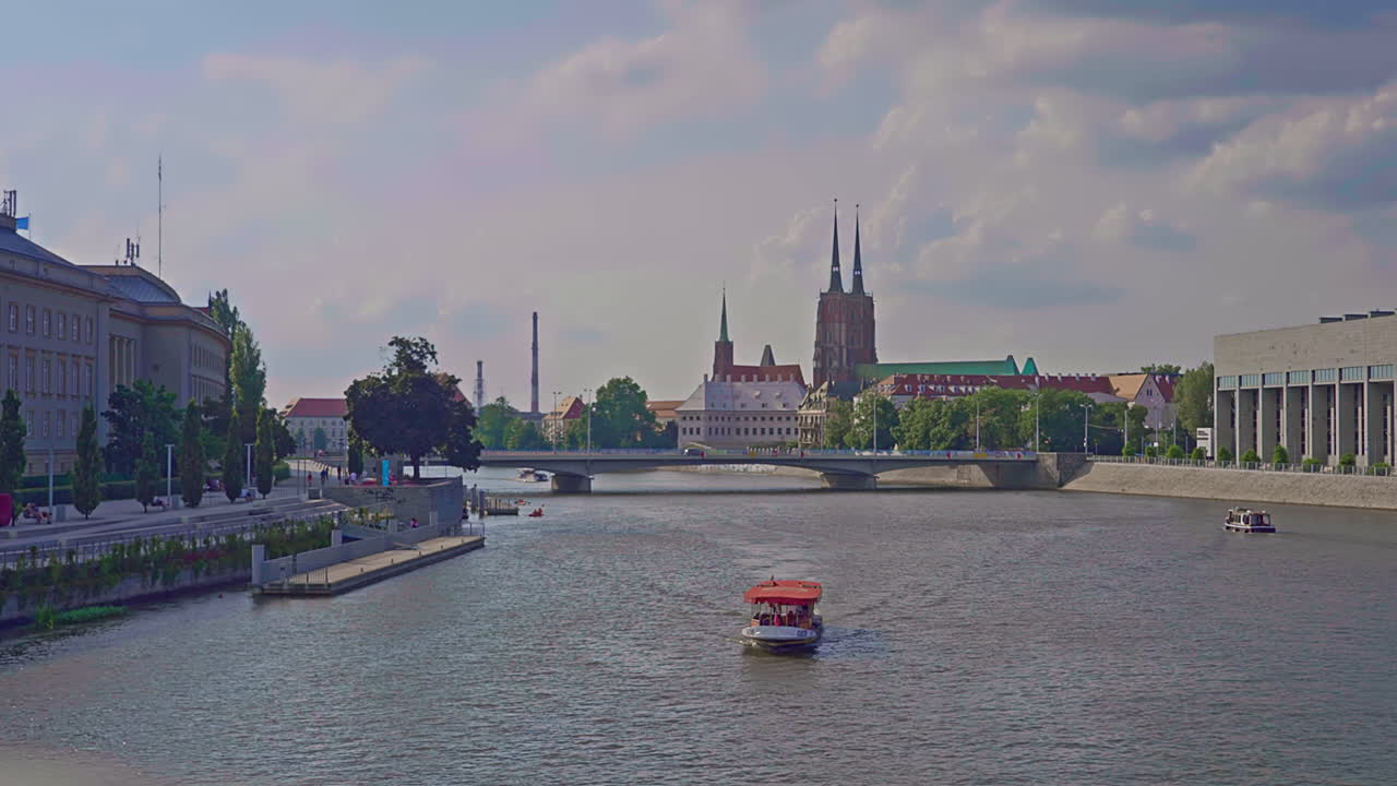 vista desde el puente grunwald, wroclaw, polonia