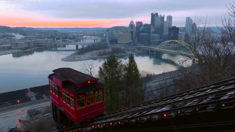 duquesne incline car traveling up pulley system