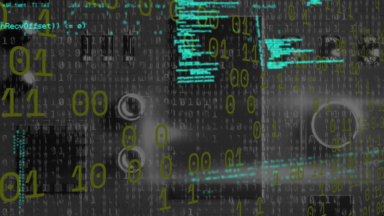 animación del procesamiento de datos sobre una placa de circuito de computadora sobre un fondo negro