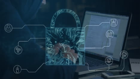 candado de seguridad con red de iconos contra piratas informáticos que usan computadora portátil