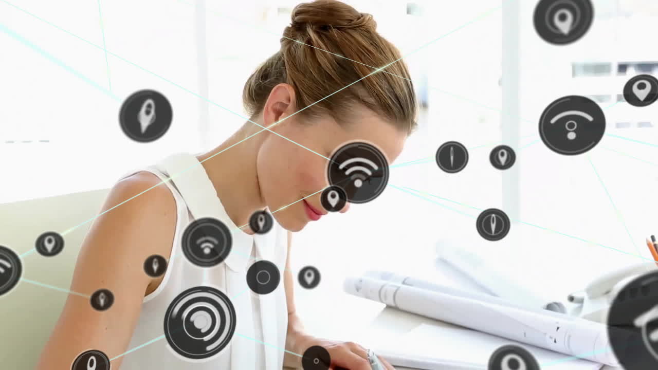 사무실에서 백인 사업가 여성에 대한 wi-fi 아이콘으로 연결 네트워크의 애니메이션