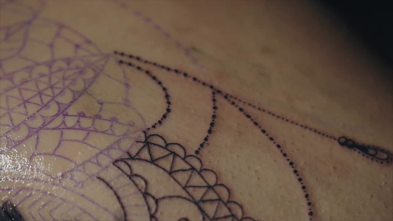 Disegno di tatuaggio in corso