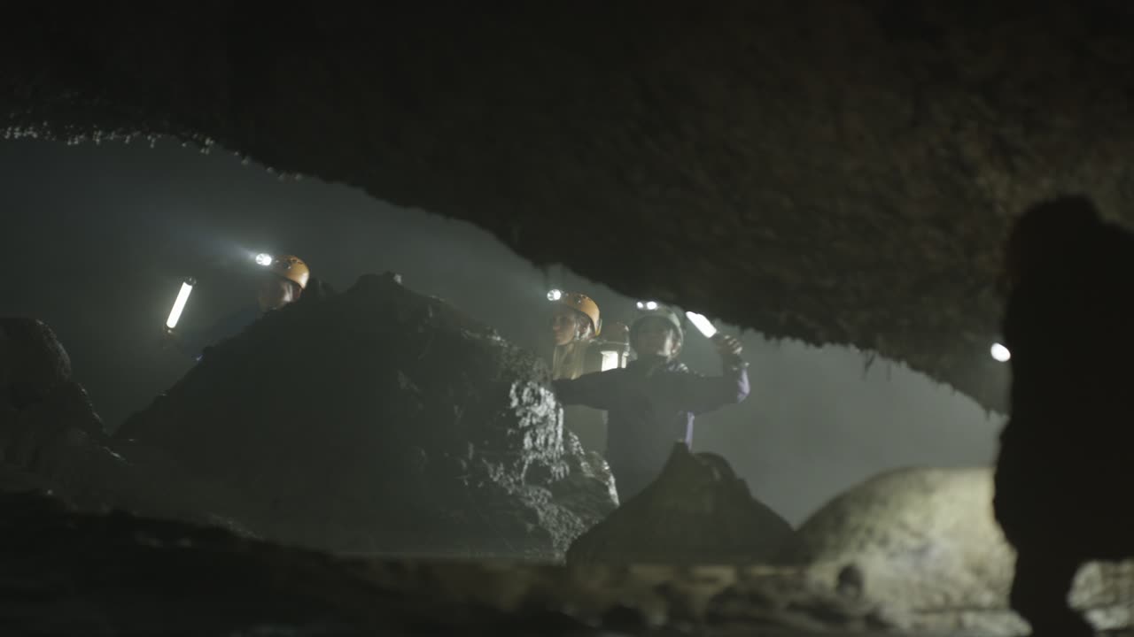 동굴 지질학 광산 탐험가