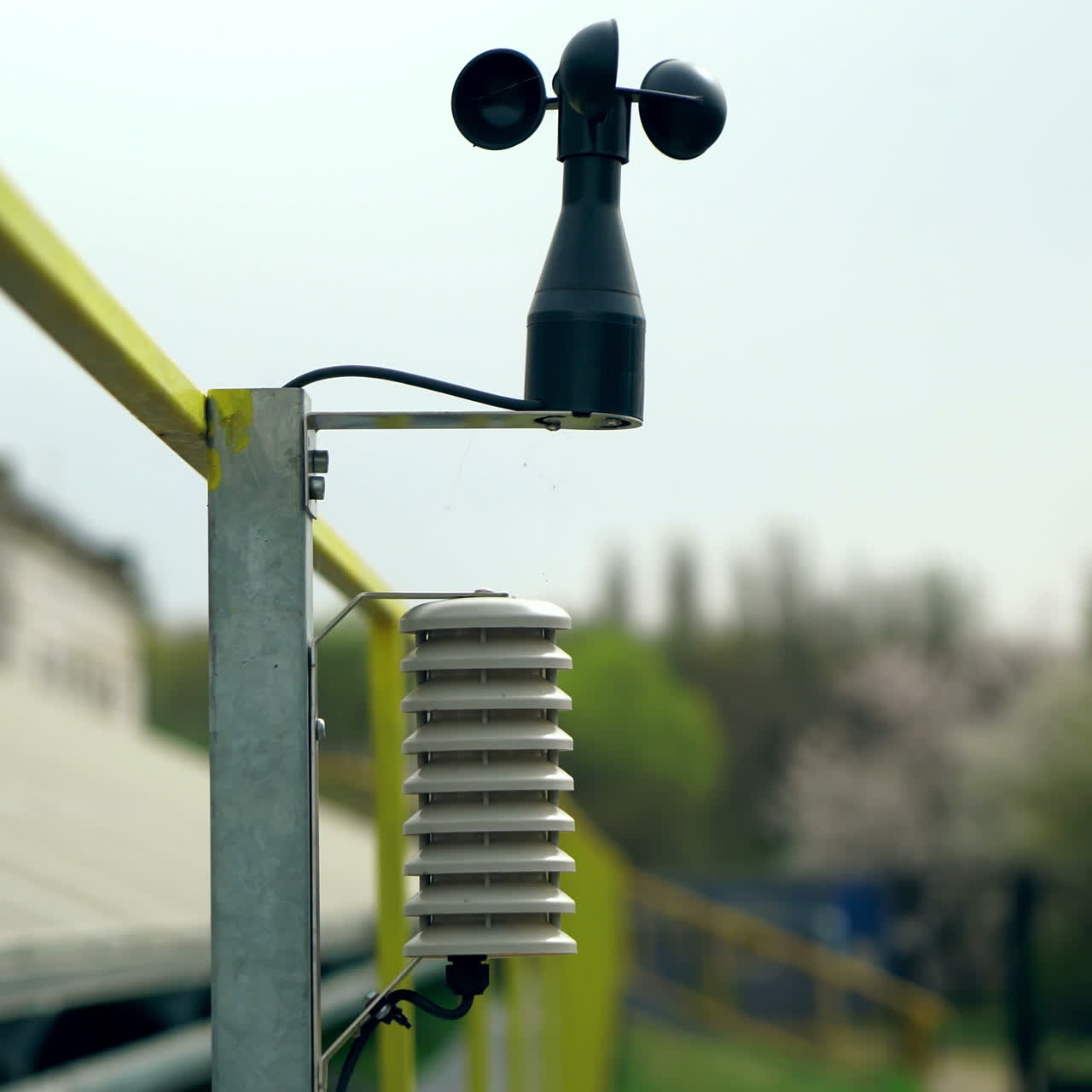 Meteorological instrument used to measure wind speed and the solar cell system. Solar farm.