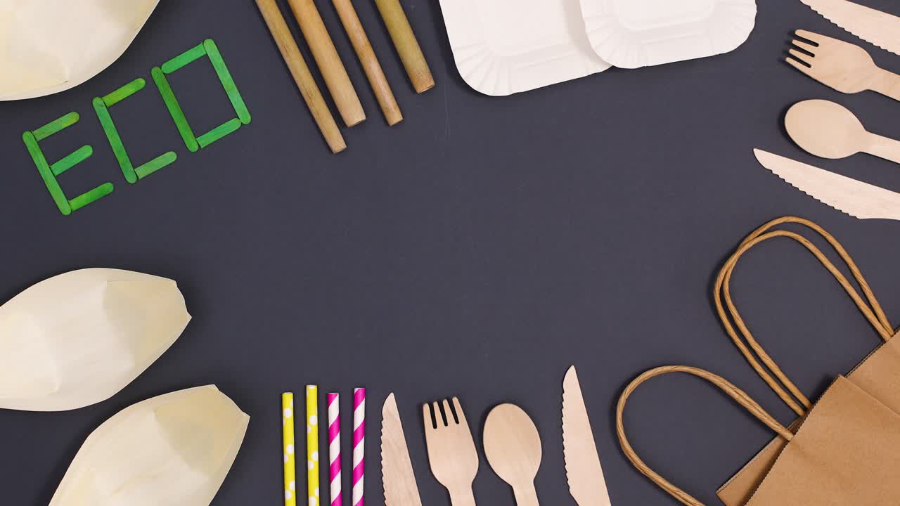 환경 친화적 인 제로 폐기물 대나무 식구 검은 바탕에 움직입니다.