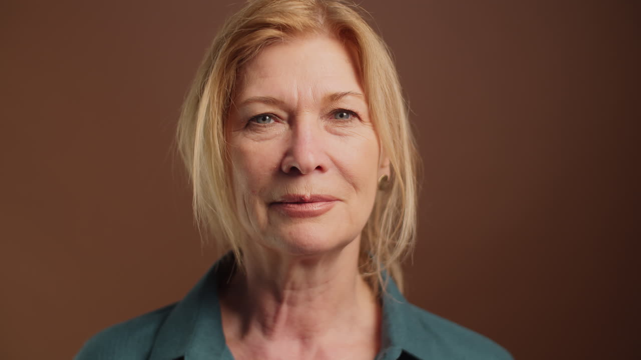 retrato de una hermosa anciana