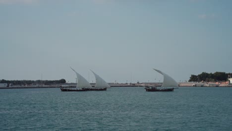 Oldtimer-Segelboot-Rennfestival-Im-Hafen-Von-Abu-Dhabi