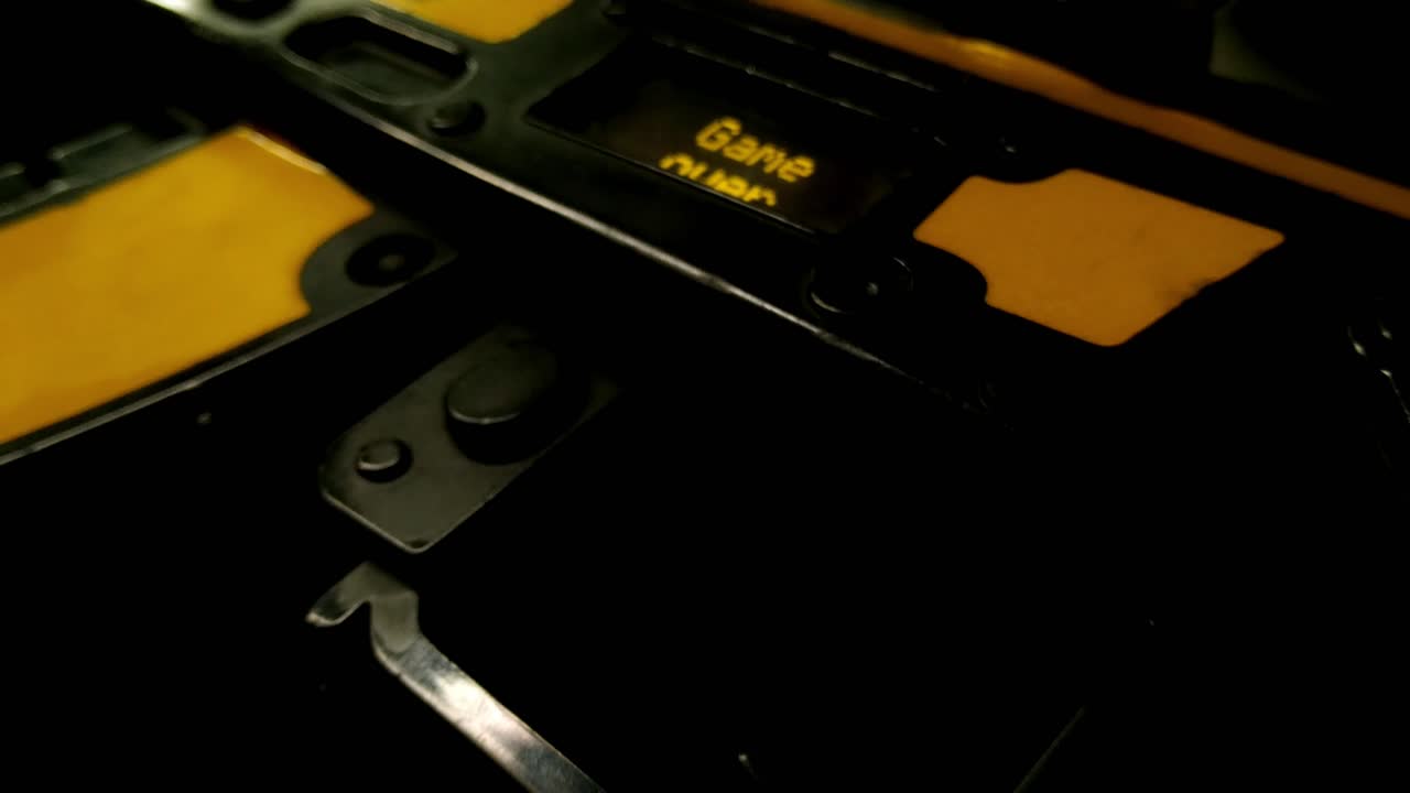 마지막 실패의 게임 오버 레이저 태그 건 그런지 비디오 끝