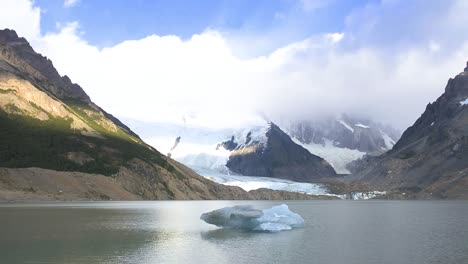 Cerro-torre-and-iceberg-in-Torre-laggon-in-Patagonia,-Argentina