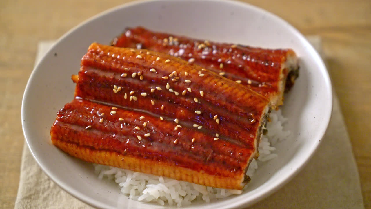 Japanese eel grilled with rice bowl or Unagi don - Japanese food style