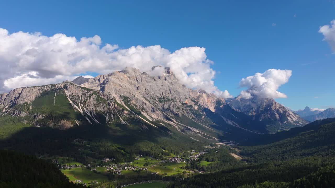 Stunning 4K Cinematic Drone Footage of Dolomites - Italy_0007