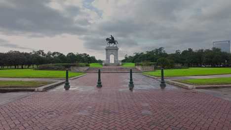 Walking-towards-Sam-Houston-statue-on-a-cloudy-rainy-morning