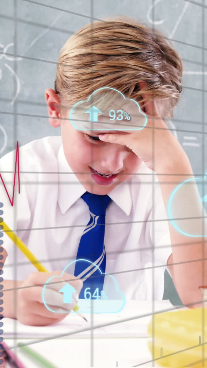 animación de nubes con procesamiento de datos sobre un escolar caucásico