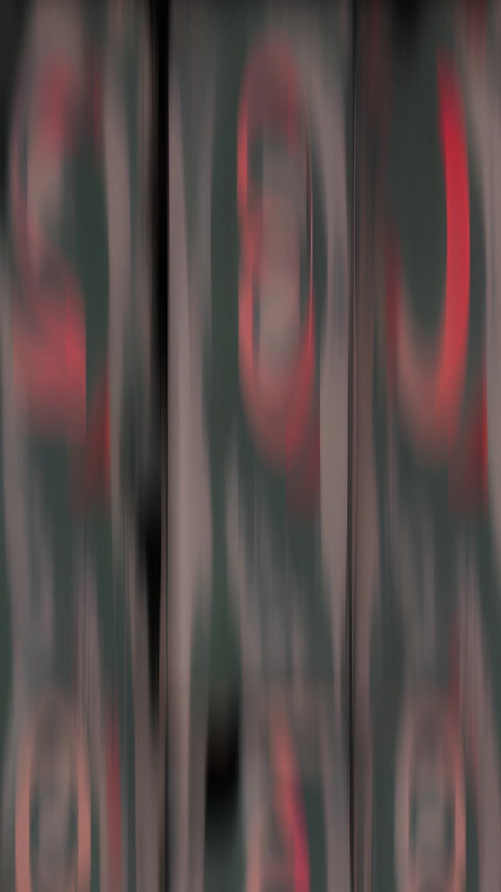 Motion graphics astratte con linee verticali e colori luminosi