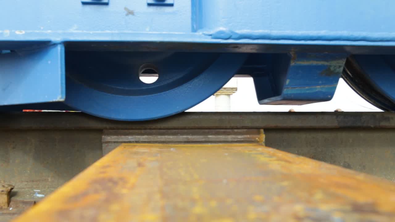 산업 장비 지원 및 로딩