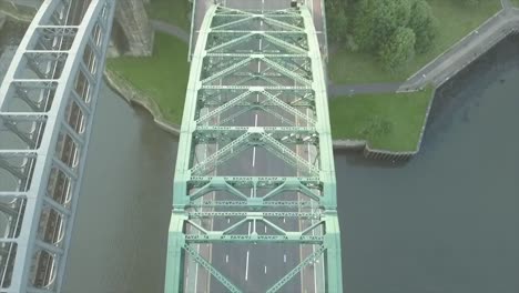 el puente de monkwearmouth en el noreste de inglaterra.