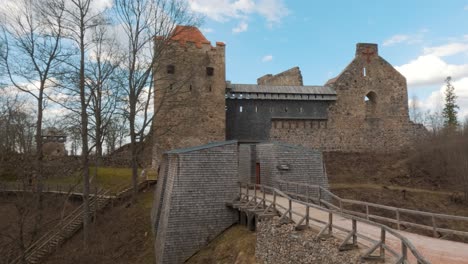 Timelapse-Ruins-of-Sigulda-Medieval-Castle,-Latvia