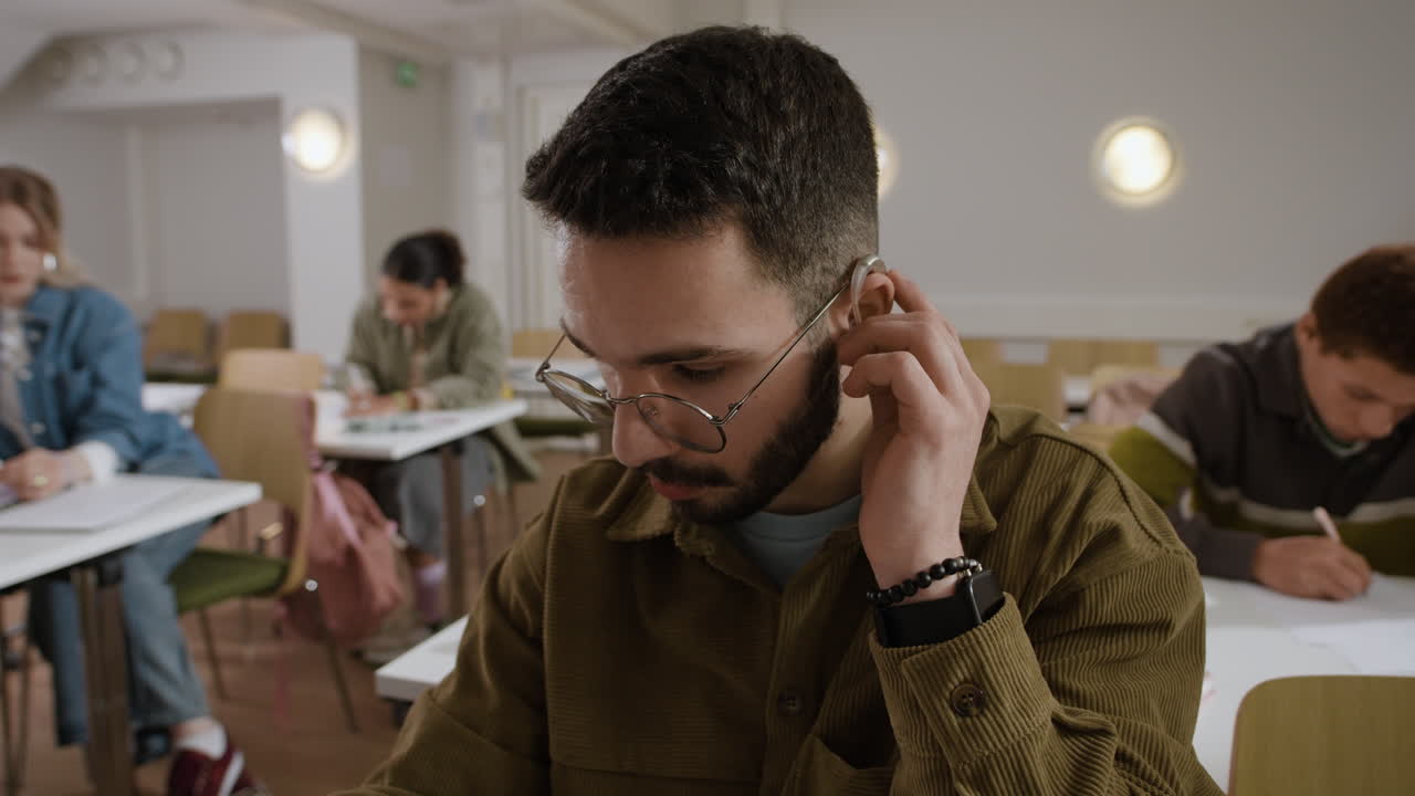 estudiantes en un aula