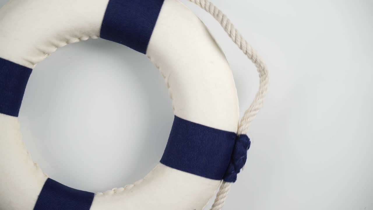 anillo de rescate giratorio de la boya de salvamento de primer plano