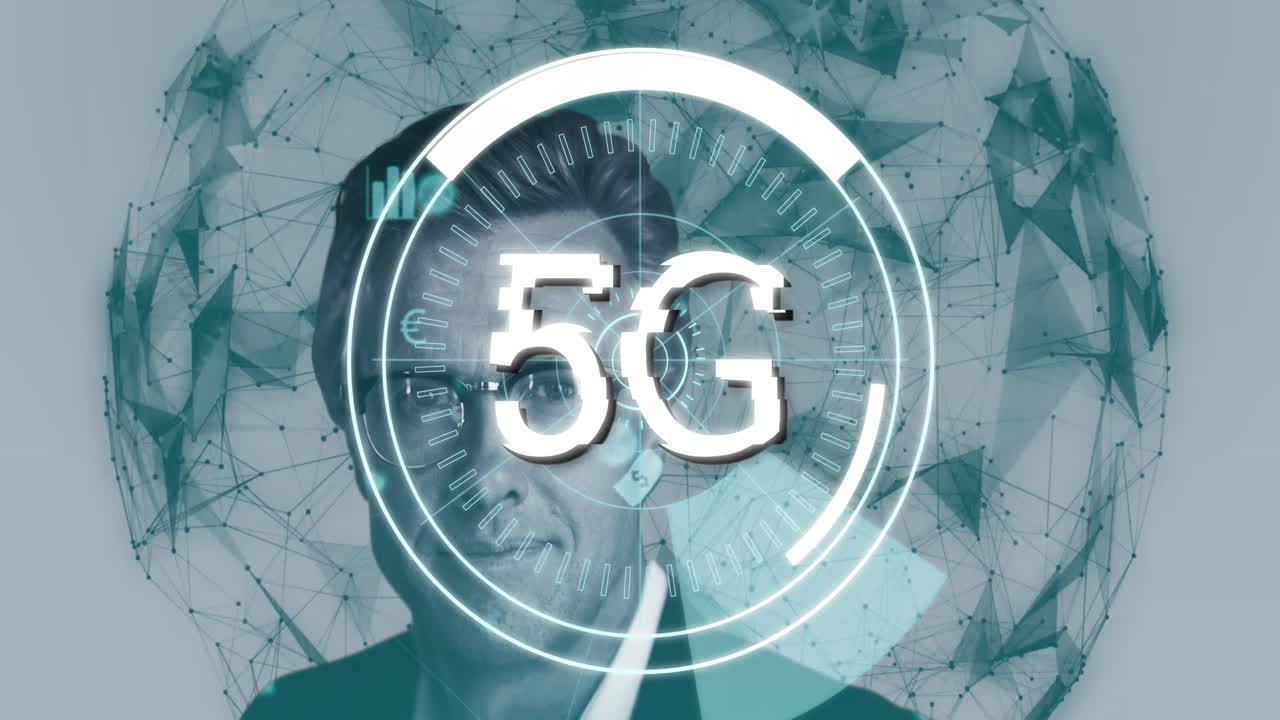 animación de la interfaz digital con iconos y procesamiento de datos. tecnología de red informática global 5g