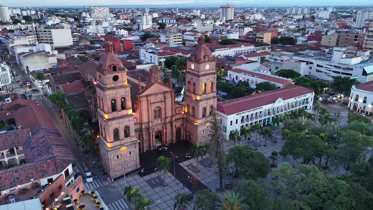 drone disparado ciudad plaza principal catedral viaje cielo