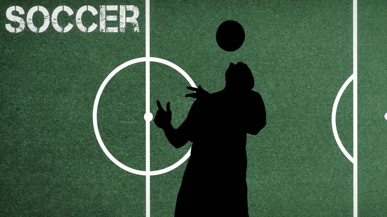 공을 들고 있는 축구 선수 의 실루 ⁇  과 경기장 배경 에 있는 텍스트 의 애니메이션