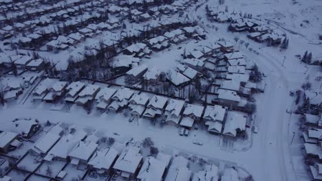 Recorrido-Aéreo-De-Las-Comunidades-Canadienses-Nevadas-En-Invierno