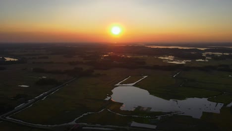 Unglaubliche-Luftaufnahme-Der-Reisfeldregion-Der-Sylhet-Landschaft-Bei-Sonnenuntergang