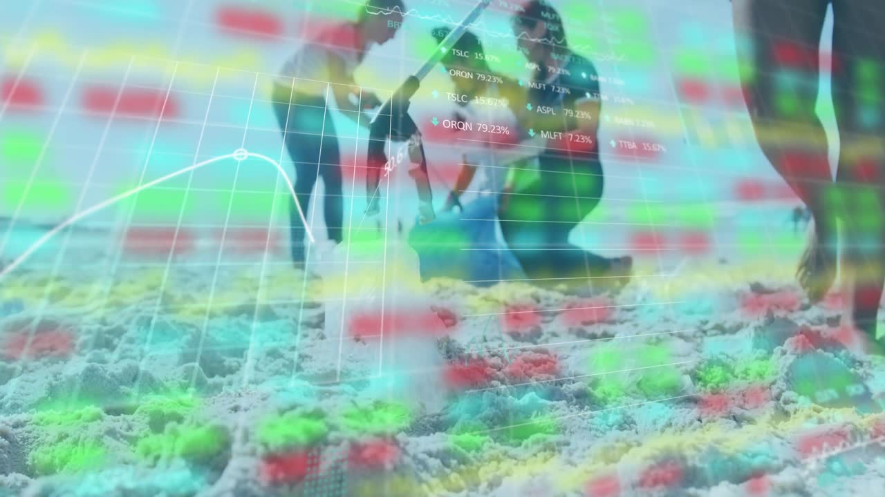 해변에서 플라스틱 병을 모으는 다민족 사람들 위의 무역 보드와 그래프의 애니메이션