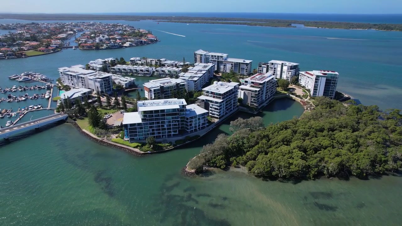 Letecký záběr na ostrov Ephraim v Paradise Point, Gold Coast, Austrálie