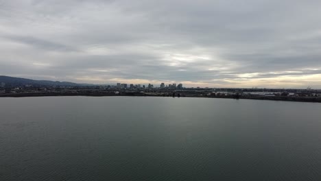 Static-Shot-of-the-view-of-Downtown-Oakland,-California