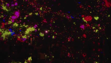 flores y luz visualización de hologramas digitales en 3d en tokio japón 4k