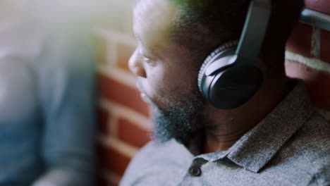 Black-man-face,-music-headphones