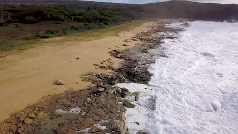 Antena-Sobre-La-Playa-De-Kephui-En-Cámara-Lenta-Molokai-Hawaii-2