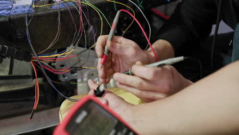 reparación y diagnóstico de sistemas eléctricos de automóviles