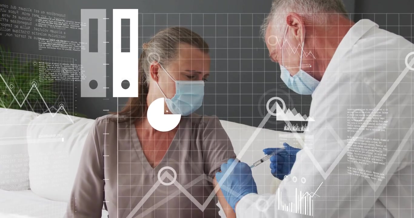 Médico inyectando con bata blanca, insertando una jeringa en una mujer enmascarada en un sofá, con gráficos de datos