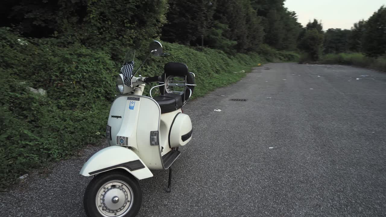 vespa piaggio 50 special 152 px 80s 70s retro scooter on the street isolated