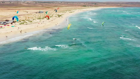 Entrenamiento-De-Kite-Surf-En-Sal,-Cabo-Verde